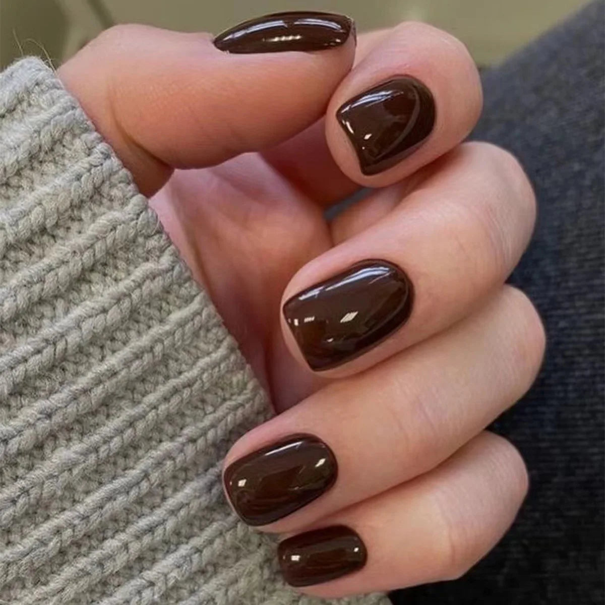 HOEPOOK Press On Nails — Red Glossy Acrylic French Tip Set