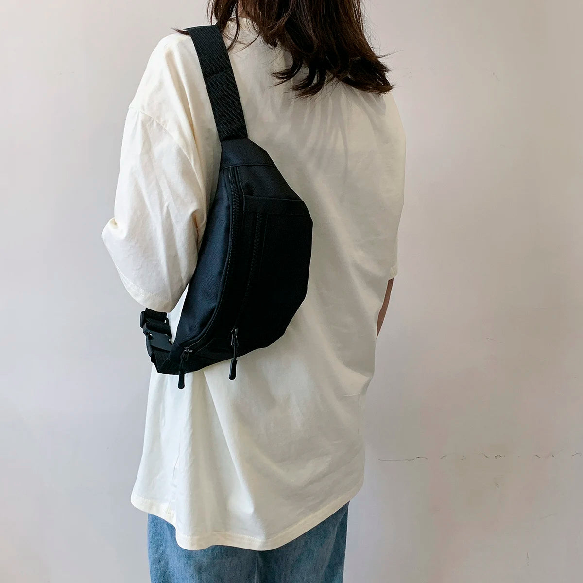 Nylon Waist Pack — Hands-Free Crossbody Bag for Travel and Sports