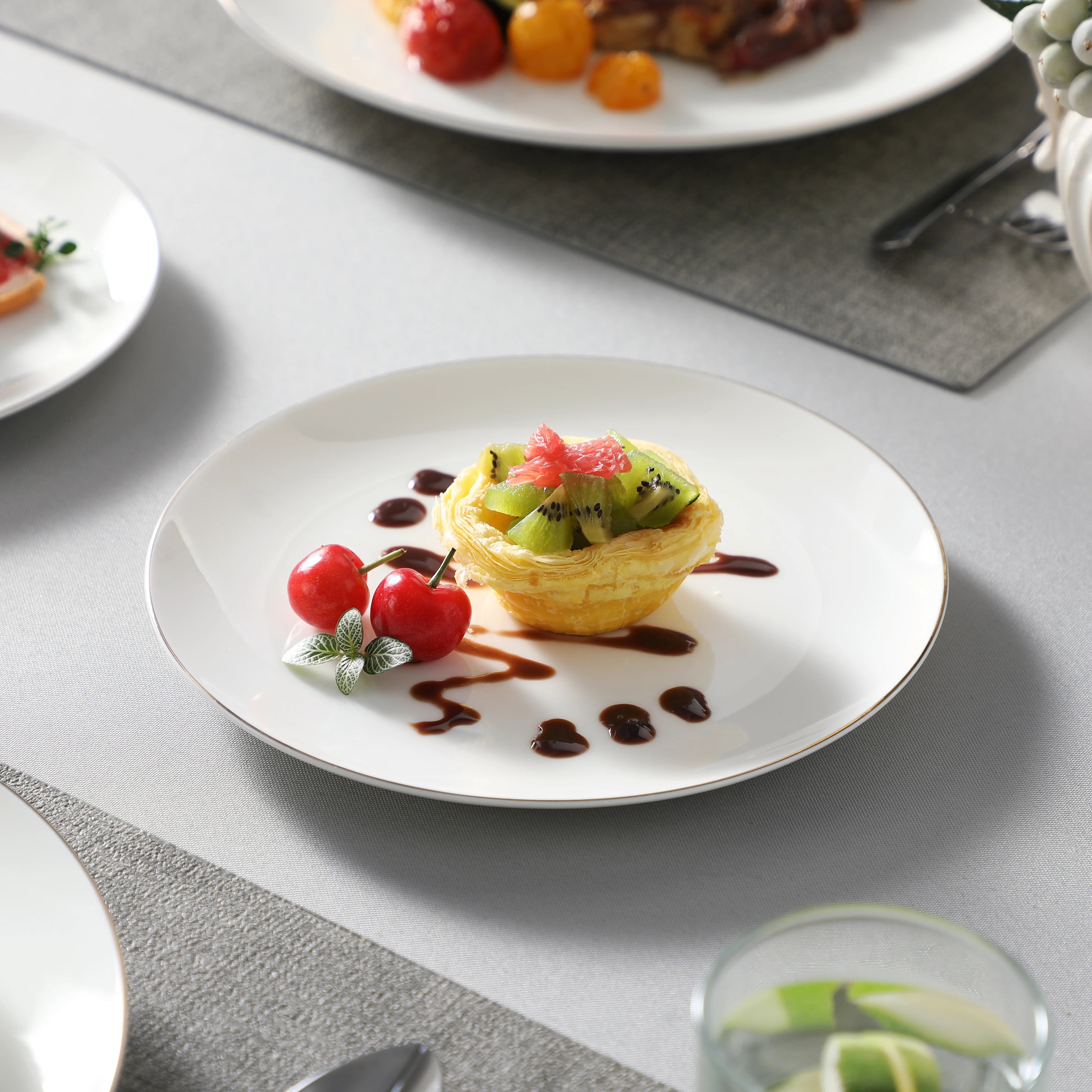 MALACASA Bone China Dinnerware Set — Elegant Golden Rim Tableware for 4