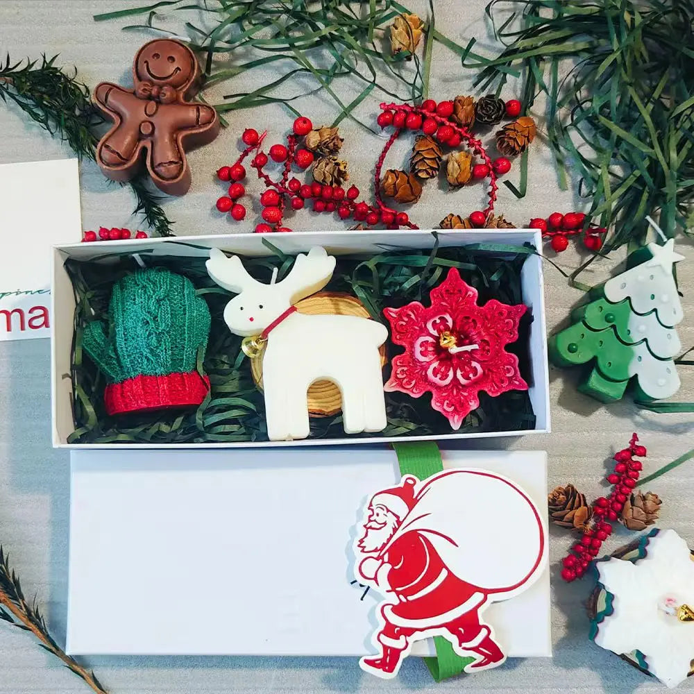 Handmade Christmas Scented Candle Gift Set — Festive Holiday Home Decor