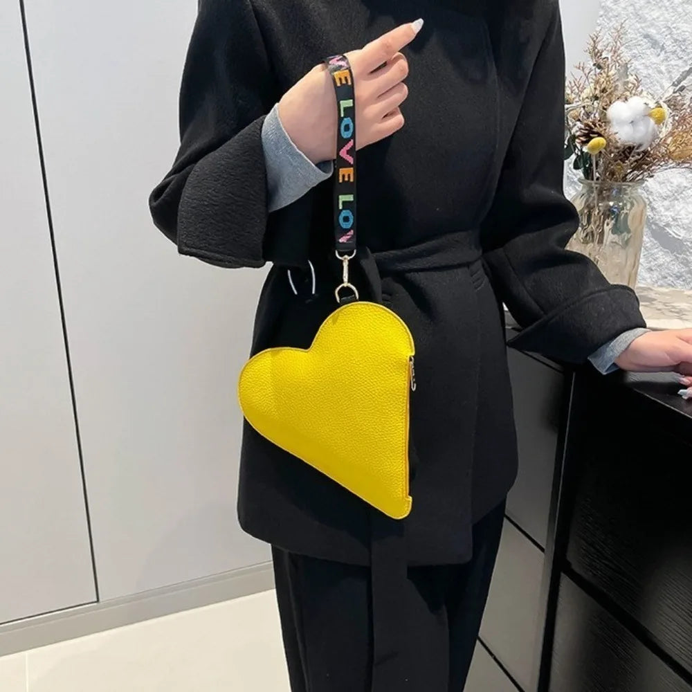 Heart-Shaped PU Leather Coin Purse — Trendy Zippered Wrist Clutch Wallet