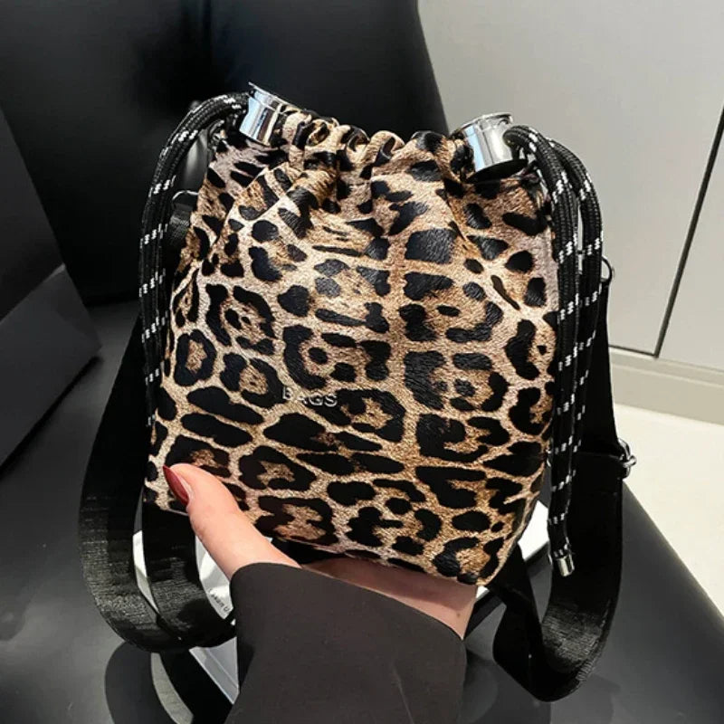 FUYAOZHISHANG Leopard Print Mini Bucket Bag — Stylish Crossbody Phone Purse