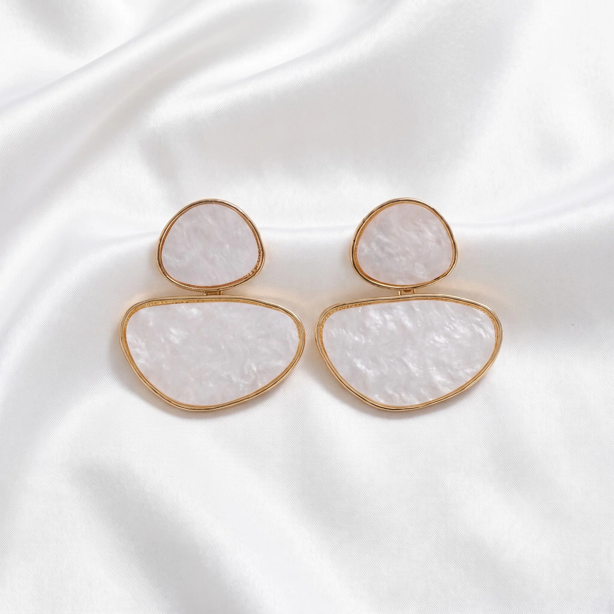 Obega Geometric Acrylic Drop Earrings — Vintage Gold Irregular Dangle Jewelry
