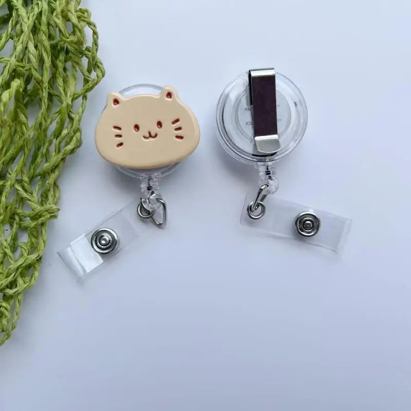 Cat-Shaped Retractable Badge Holder — Anti-Loss ID Reel for Nurses and Students