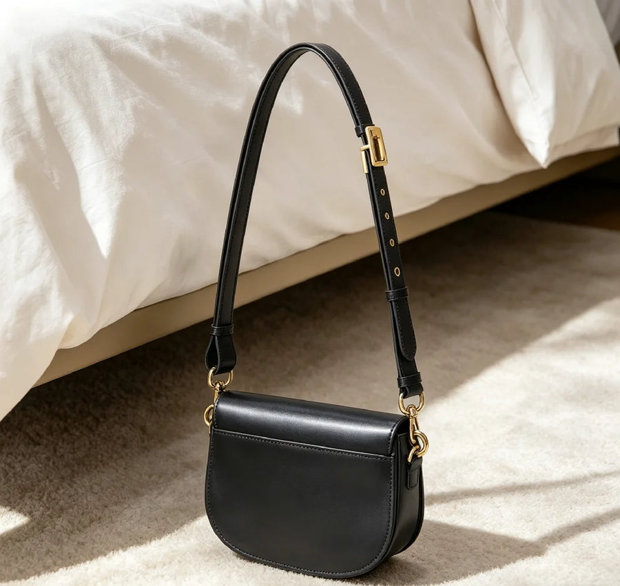 Minimalist Women's Leather Handbag — Chic Crossbody & Shoulder Bag