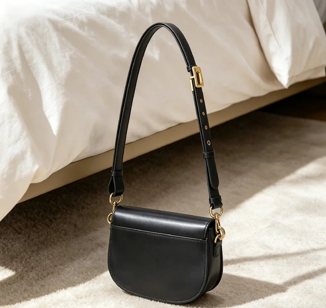 Minimalist Women's Leather Handbag — Chic Crossbody & Shoulder Bag