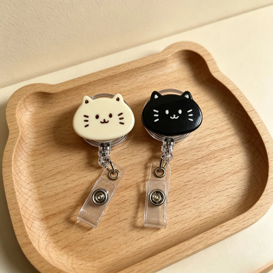 Cat-Shaped Retractable Badge Holder — Anti-Loss ID Card Reel