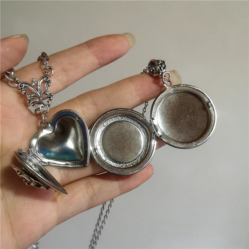 imixlot Bat Heart Locket Necklace — Vintage Y2K Goth Punk Photo Pendant