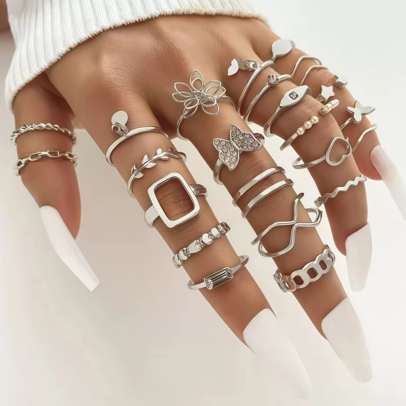 Fashion Hollow-Out Ring Set — Trendy Flower and Heart Jewelry for Women