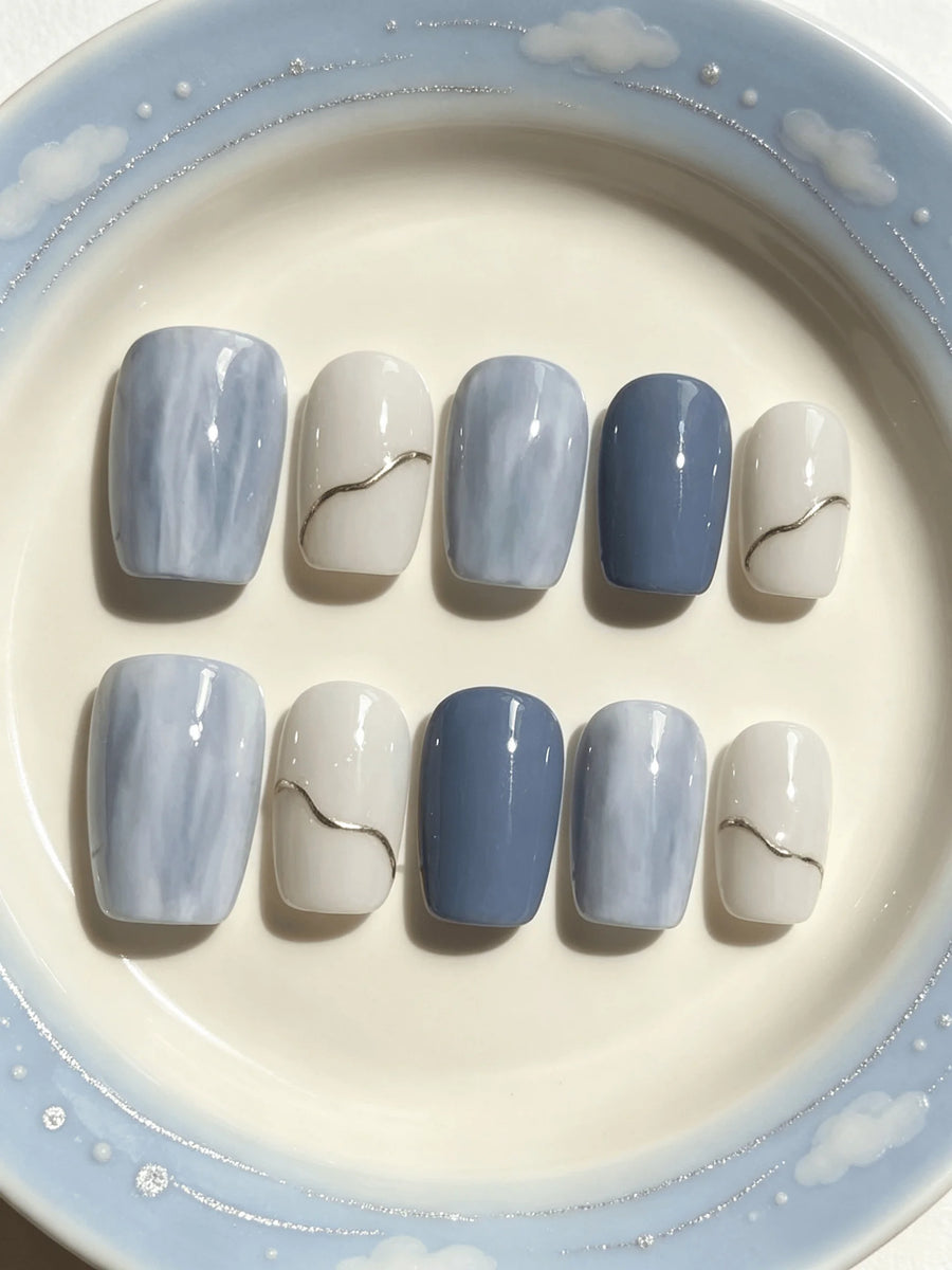 Handmade Full-Cover Nail Tips — Gray-Blue Gradient Minimalist Style