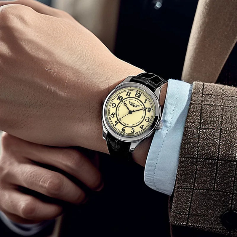 Men's Leather Strap Quartz Watch — Elegant Business & Leisure Timepiece