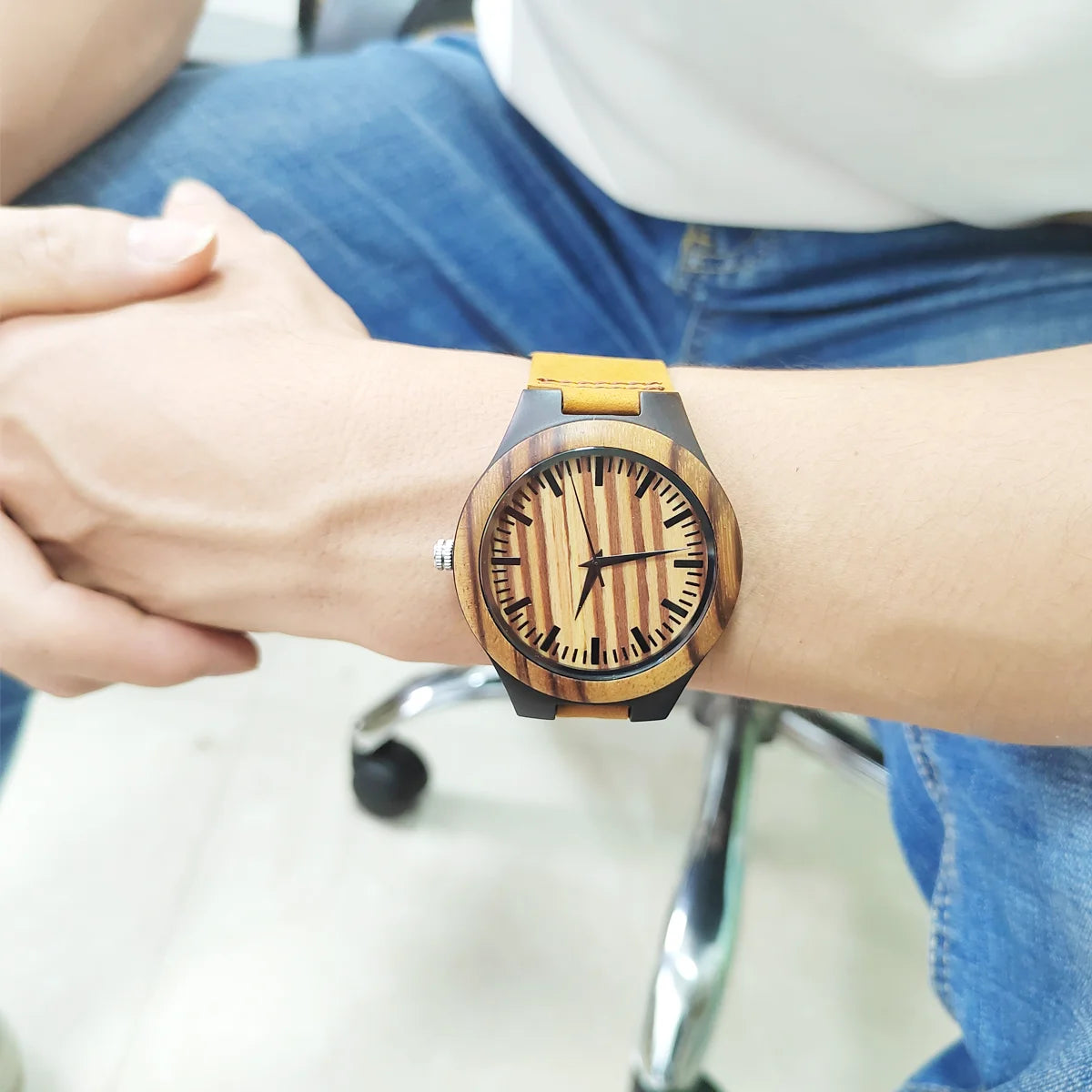 Rainch Vintage Wooden Wrist Watch — Elegant Quartz Timepiece with Leather Strap