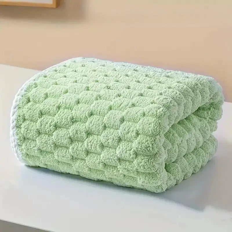 Ultra-Soft Coral Velvet Bath Towel — Quick Drying & Highly Absorbent