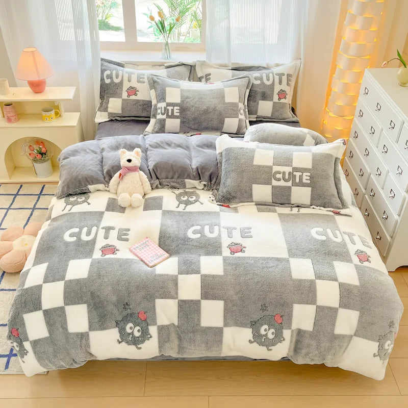 Plush Velvet Bedding Set — Warm Coral Fleece Duvet Cover & Sheet Set