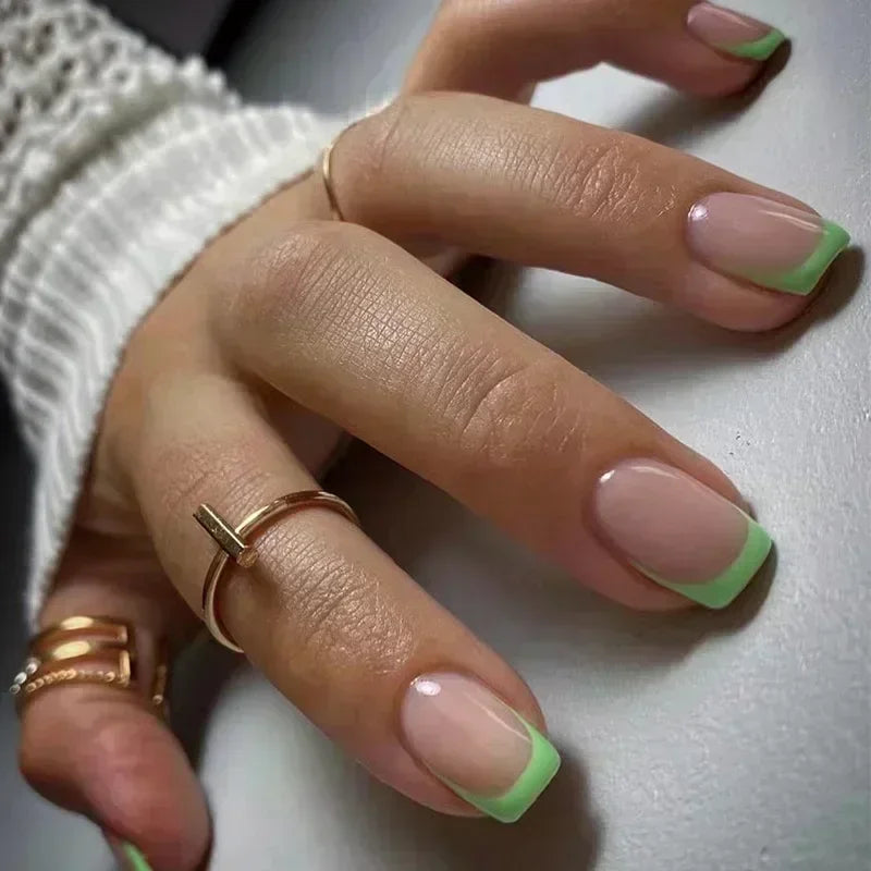 Qsezeny French Tip Press On Nails — Short Coffin Style Frosted Fake Nails