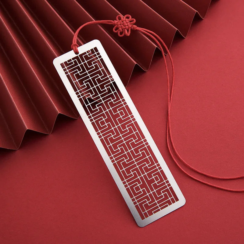Exquisite Metal Bookmark — Decorative Hollow Geometric Page Clip