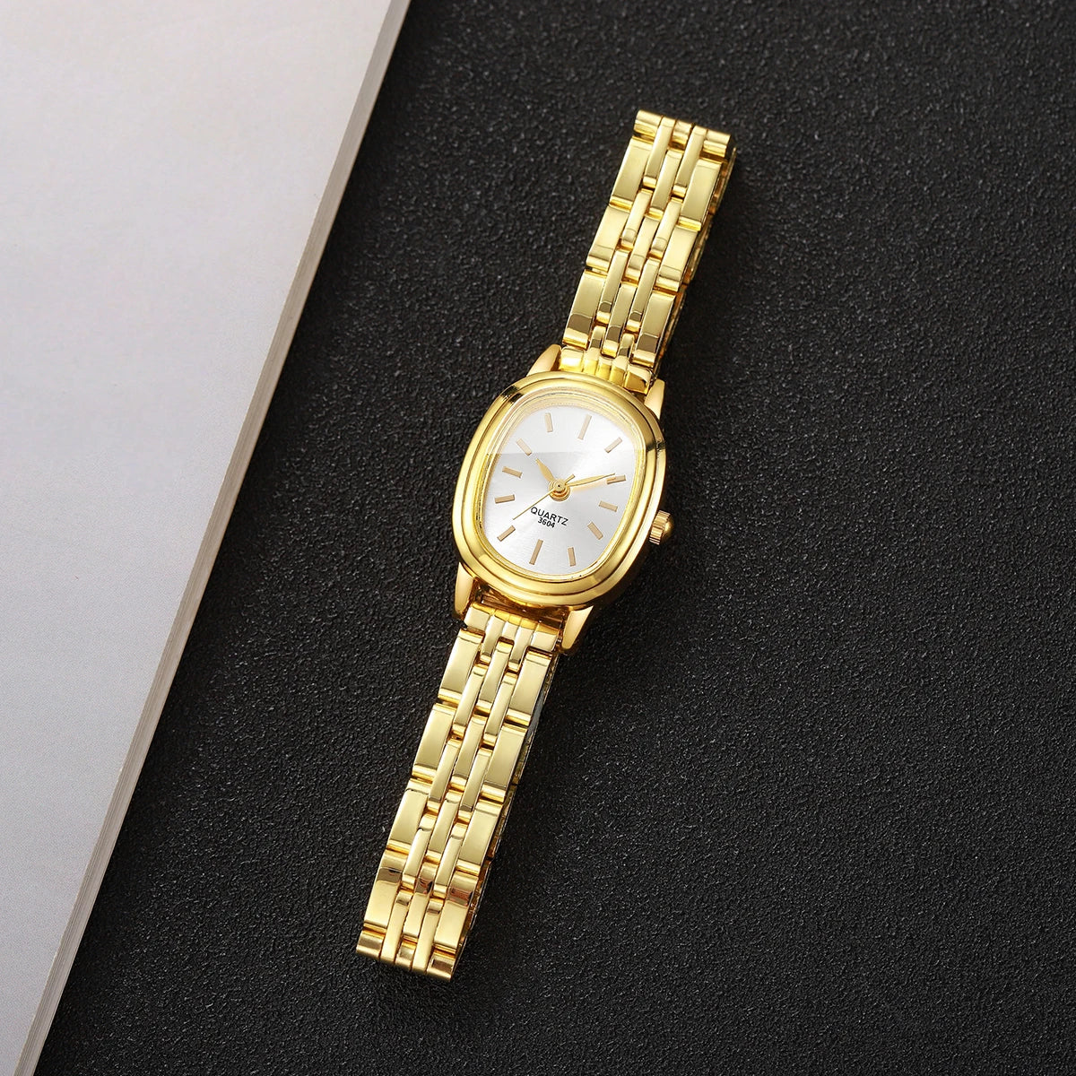 Elegant Oval Dial Women's Quartz Watch — Fashionable Ladies Wristwatch
