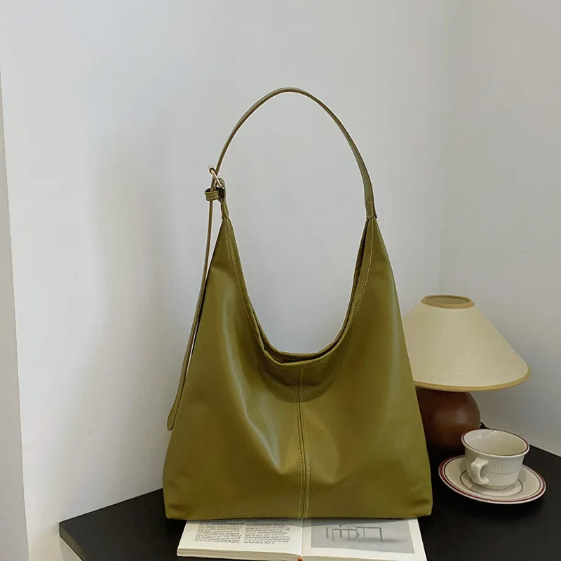 Retro PU Leather Tote Bag — Large Capacity Shoulder Bag for Daily Commuting