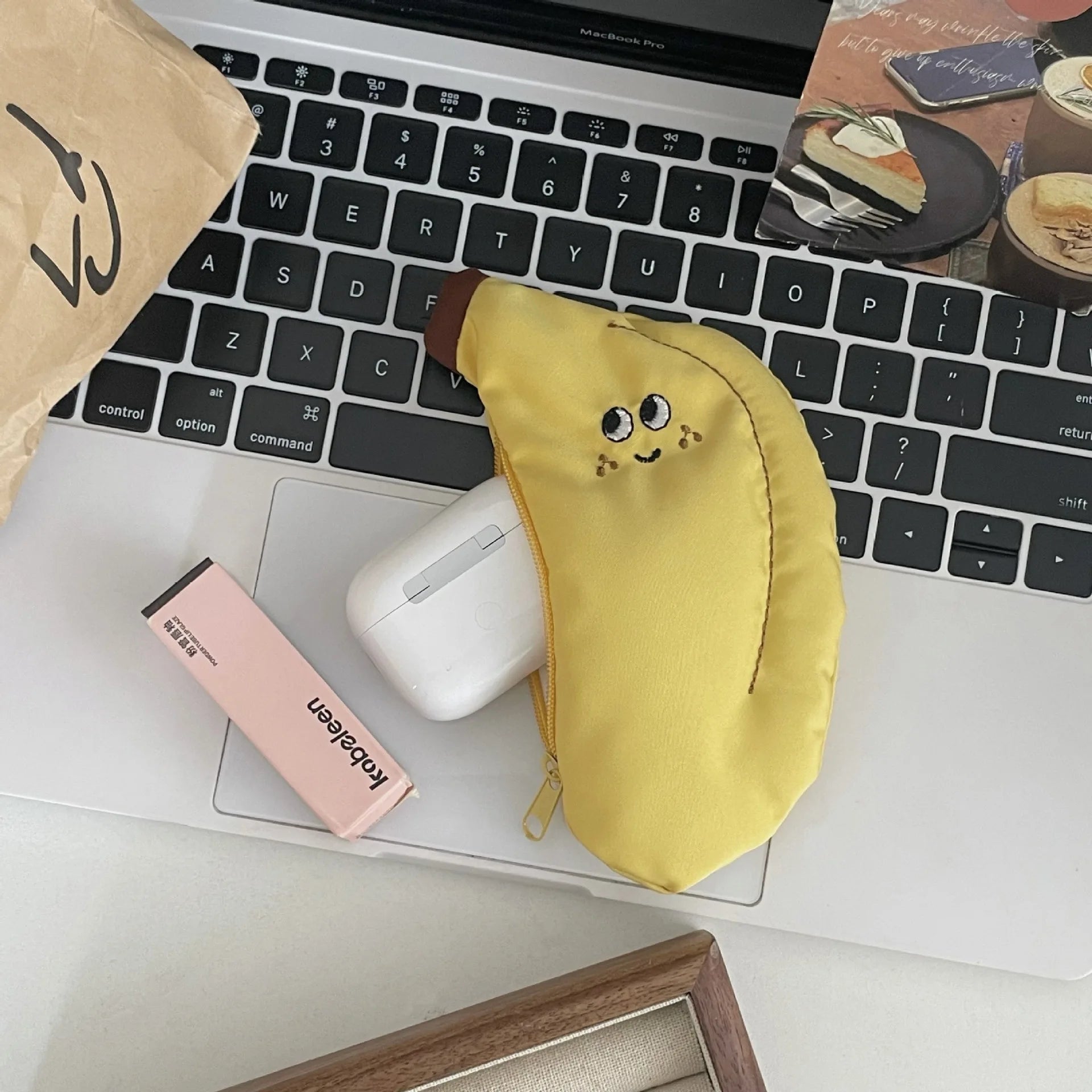Cute Banana Mini Canvas Coin Purse — Small Accessory Pouch for Earphones & Essentials