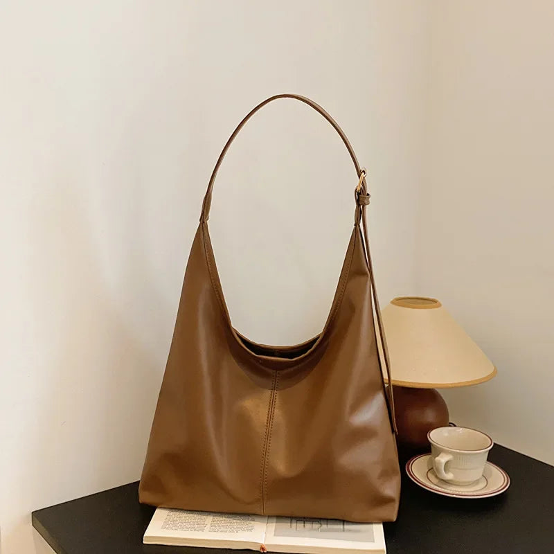 Retro PU Leather Tote Bag — Large Capacity Shoulder Bag for Daily Commuting