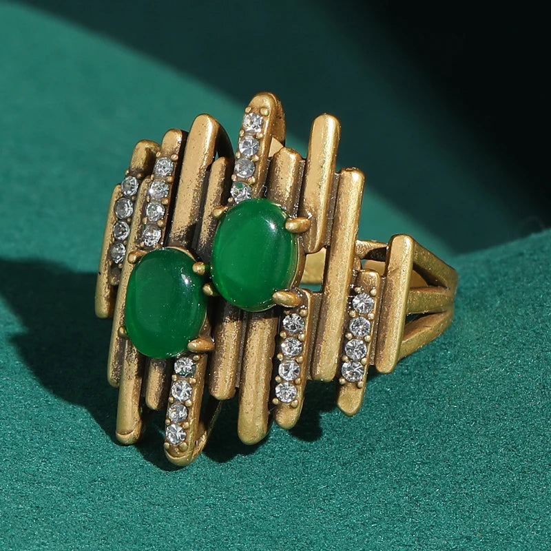 Vintage Green Stone Cocktail Ring — 18k Gold Plated Antique Jewelry