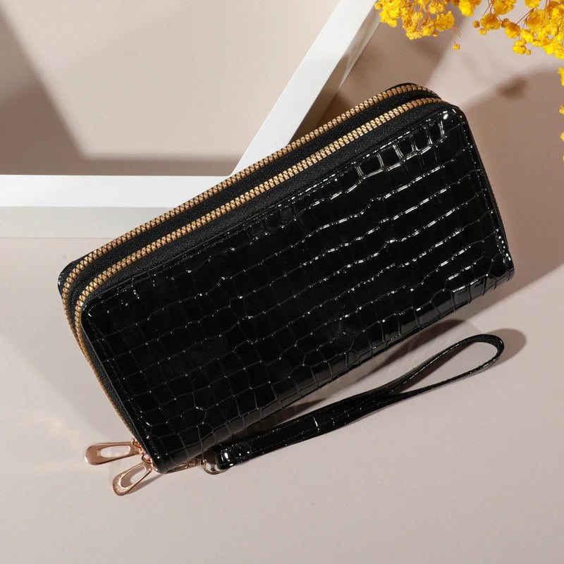 MADLEY Vintage Double Layer Clutch Wallet — Retro Organizer Wristlet
