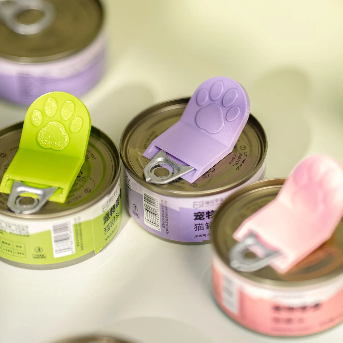Cat Paw Shaped Pet Food Can Opener — Portable and Easy-to-Grip Design