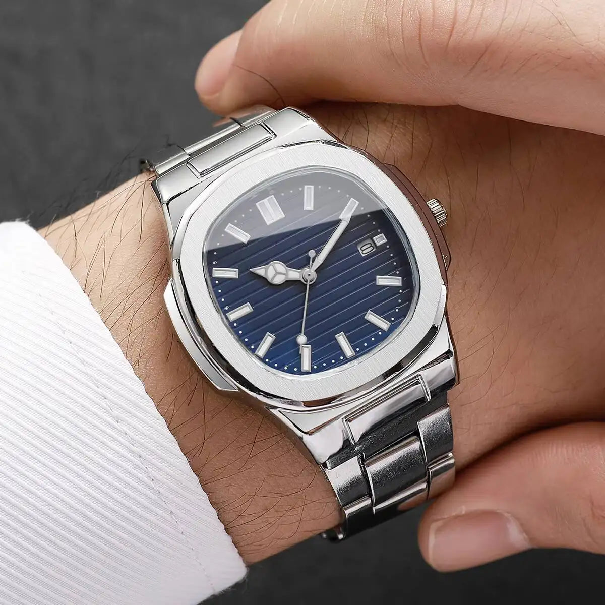 yolako Men's Business Watch — Square Dial Quartz Wristwatch with Calendar