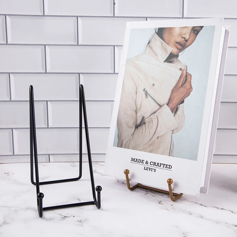 Metal Plate Display Stand — Decorative Easel for Pictures and Dishes