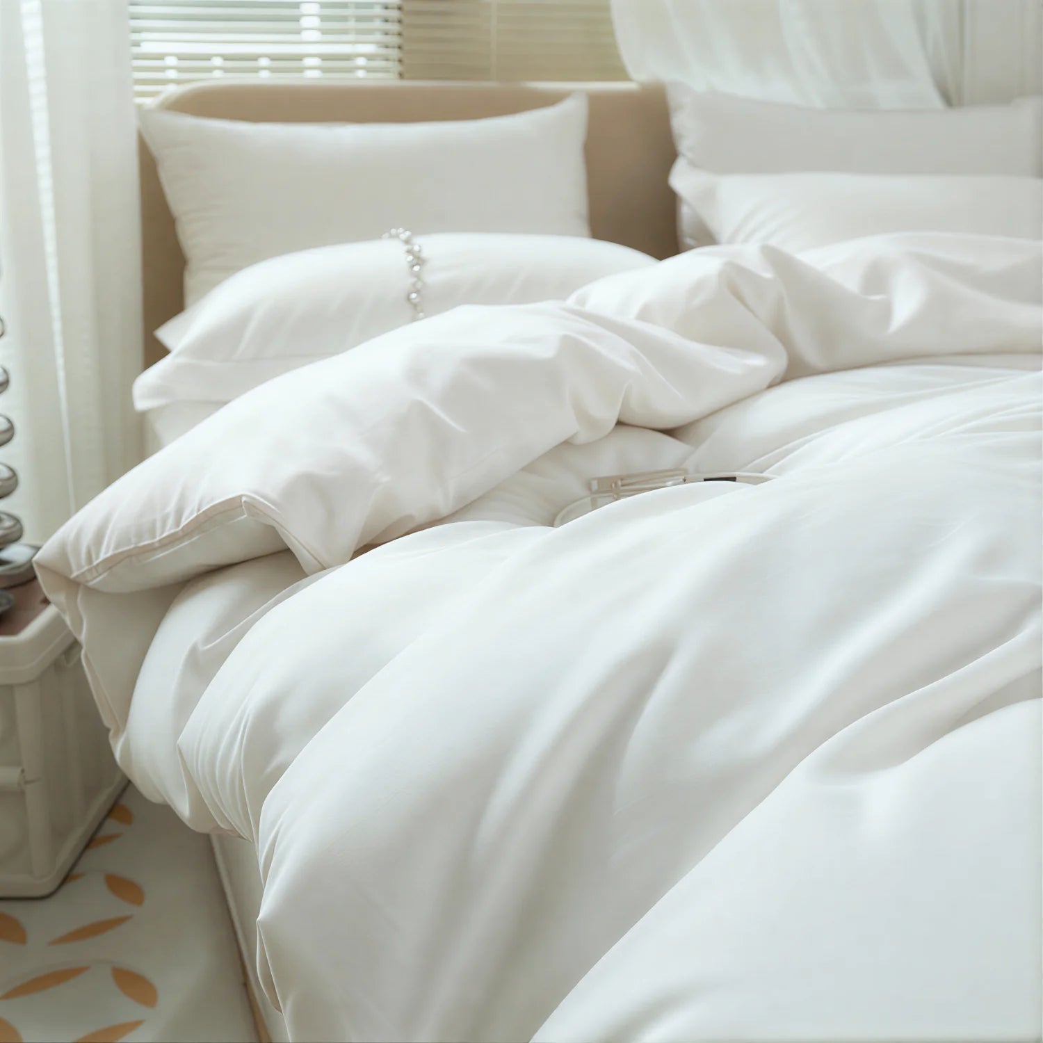 Ultra Soft Solid Color Bedding Set — Breathable Duvet Cover & Pillowcase Kit