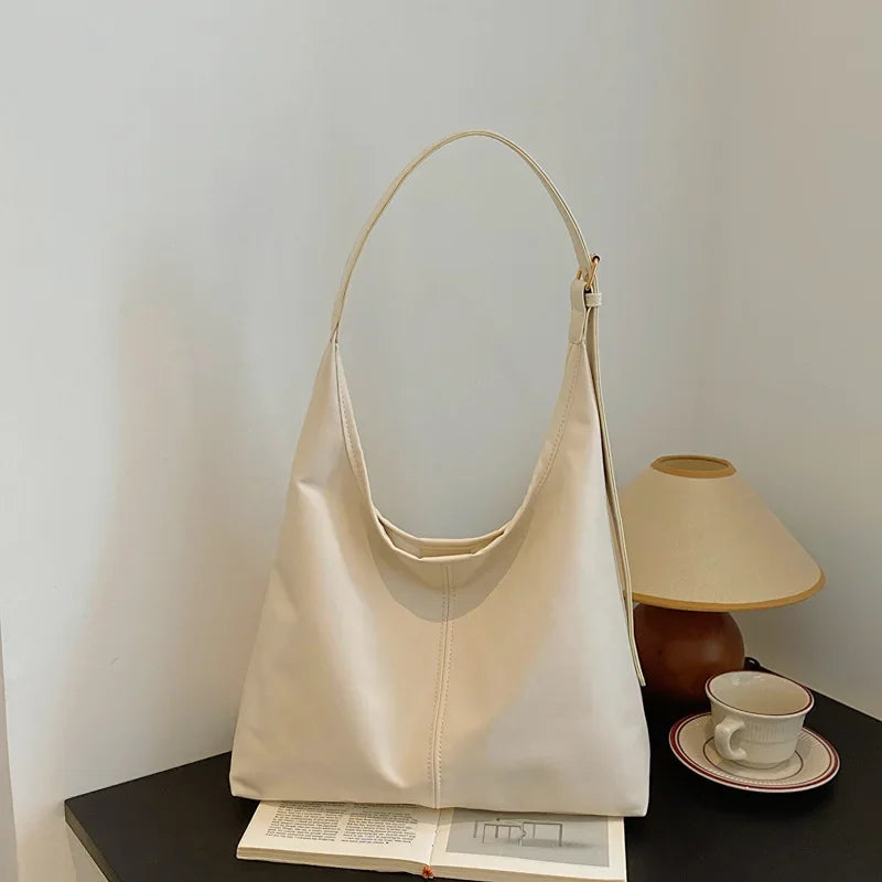 Retro PU Leather Tote Bag — Large Capacity Shoulder Bag for Daily Commuting