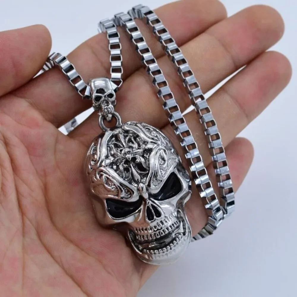 Vintage Gothic Skull Necklace — Punk Style Metal Pendant Jewelry