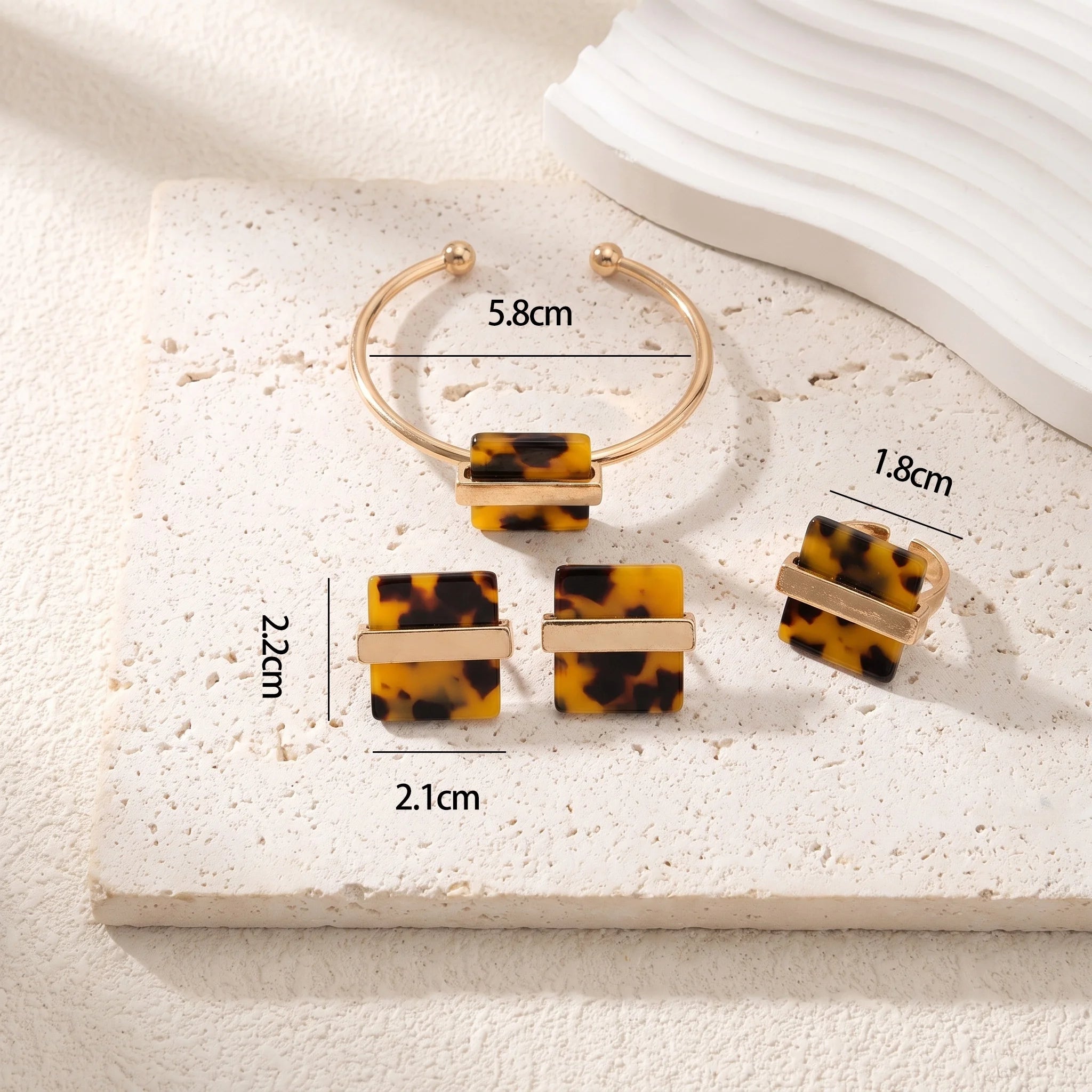 Obega Tortoise Shell Jewelry Set — Geometric Earrings, Ring & Bangle
