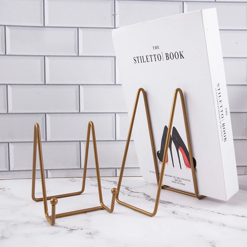 Metal Plate Display Stand — Decorative Easel for Pictures and Dishes