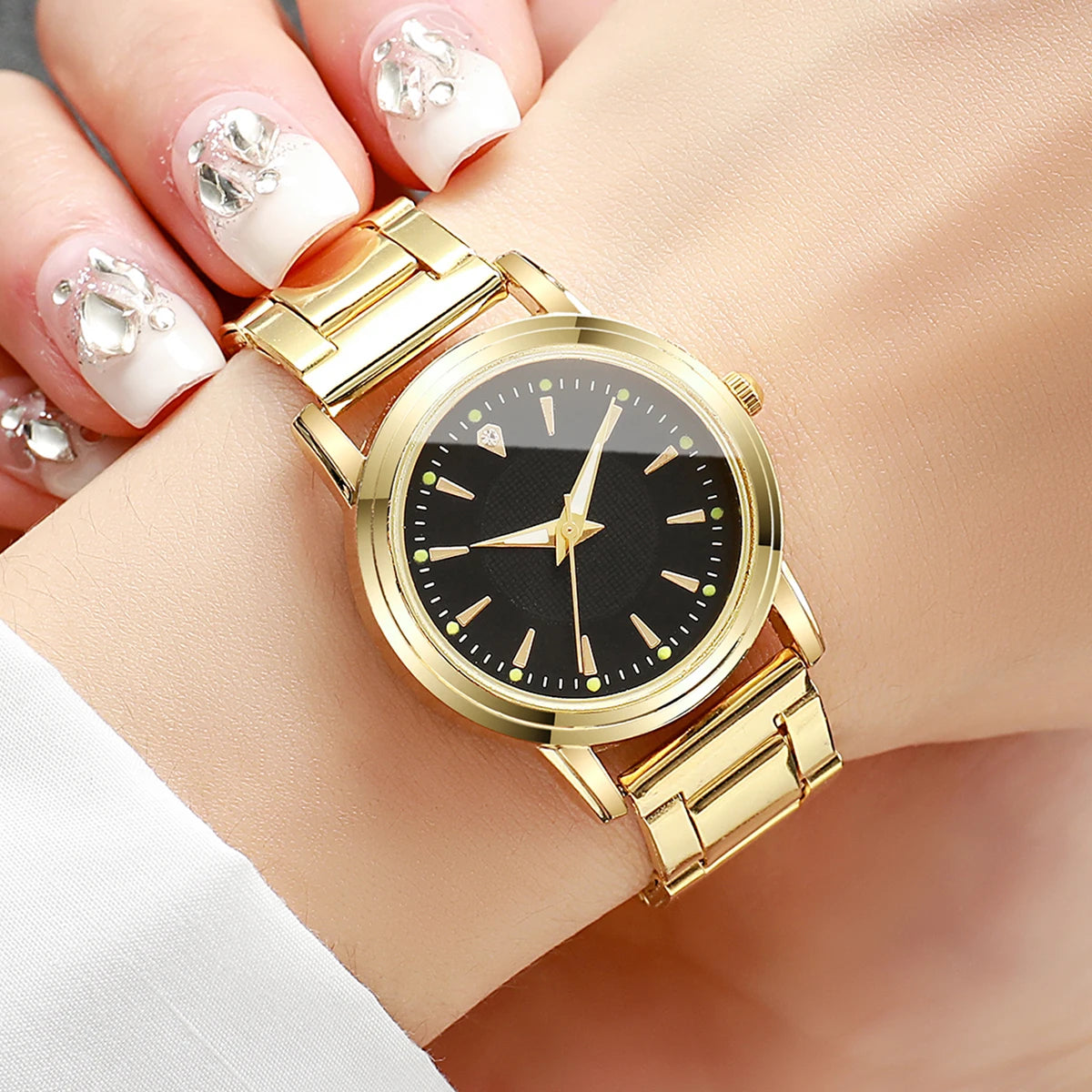 Couple's Quartz Watch Set — Elegant Business & Fashion Analog Timepieces