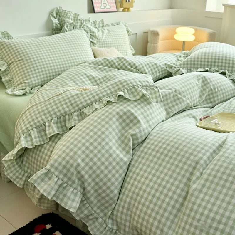 Striped Print Duvet Cover Set — Soft 3-Piece Bedding Collection
