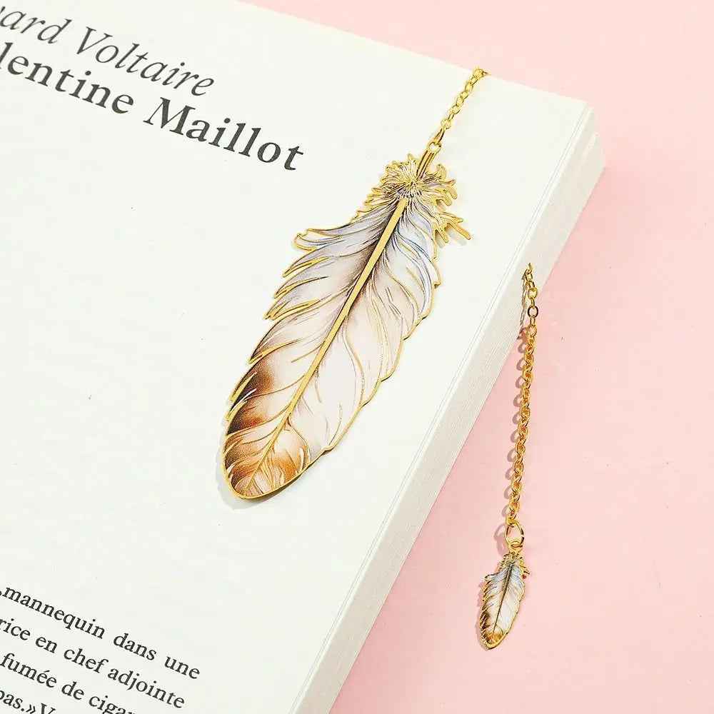 Elegant Metal Feather Bookmark — Decorative Page Marker with Pendant